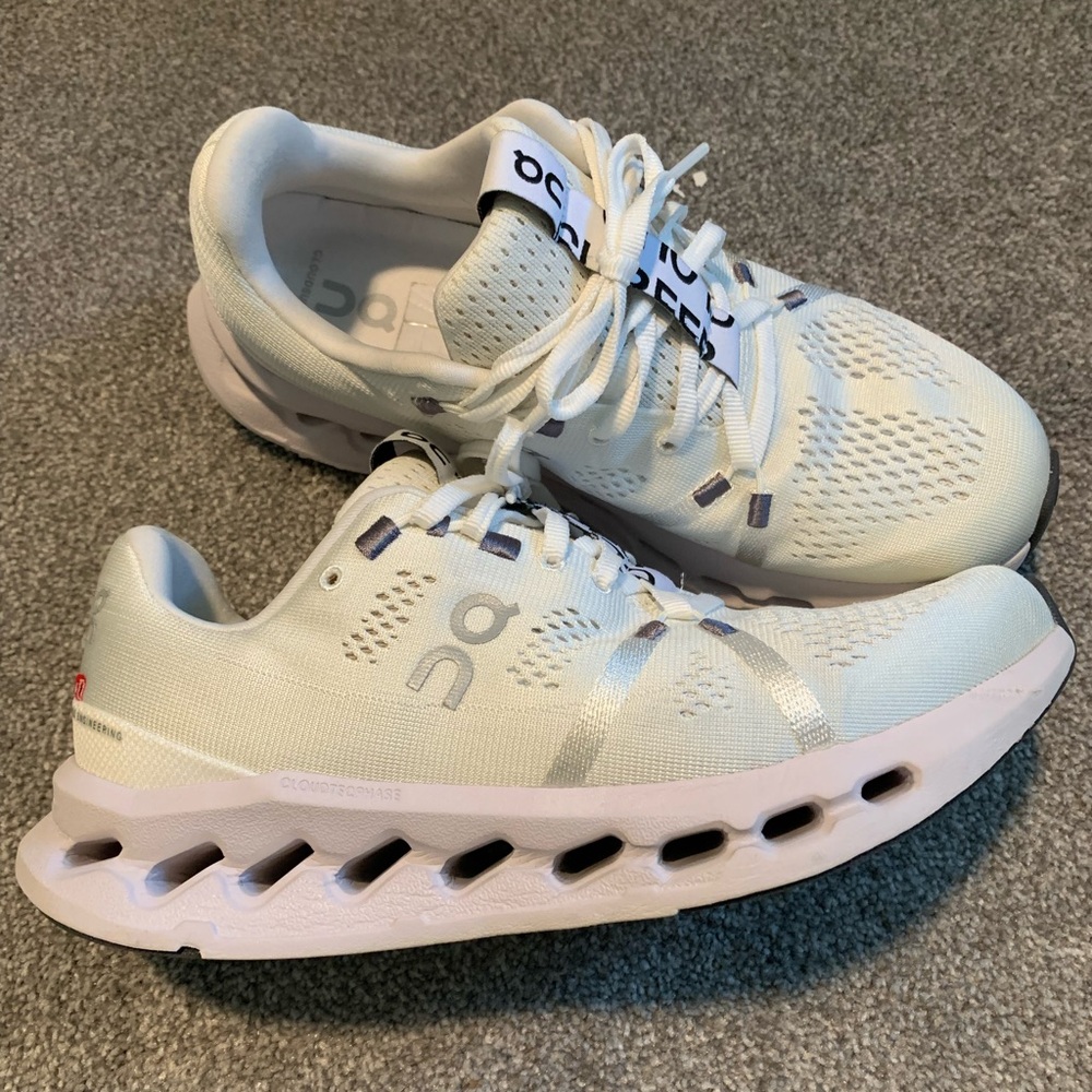 On Running On Cloud Surfer Women’s size 8 white/frost